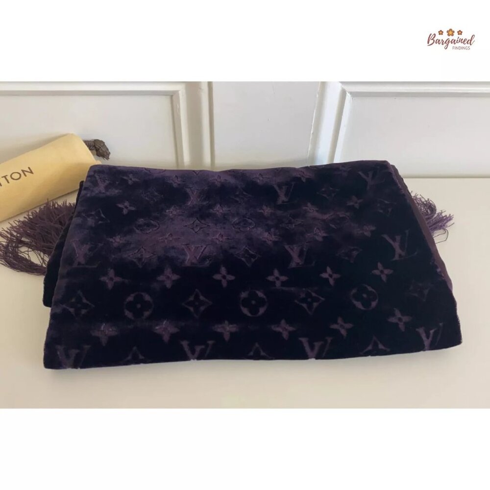 Authentic Louis Vuitton Purple Velvet Monogram Fringe Shawl - Picture 4 of 7